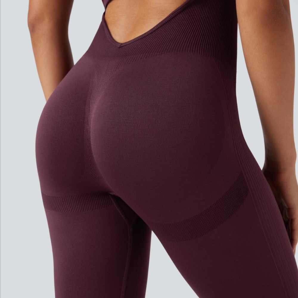 HALARA Seamless Flow Twisted Backless Sleeveless … - image 6